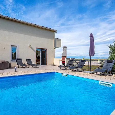 Villa Maslina *